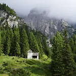 Rifugio F.lli De Gasperi *