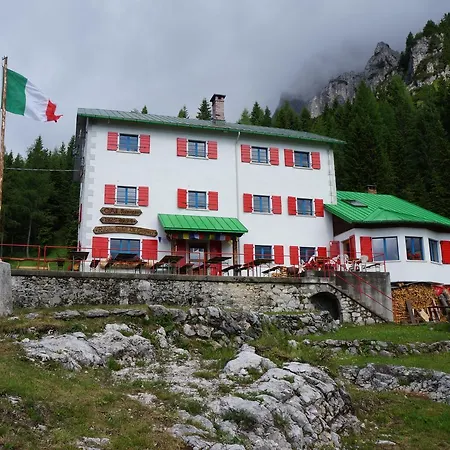 אורחן Rifugio F.lli De Gasperi *