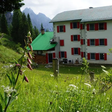 Rifugio F.lli De Gasperi