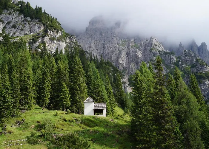Rifugio F.lli De Gasperi *